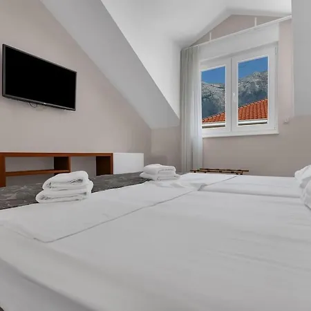 アパート Brotis - With Sea View - Makarska Exklusiv プロマイナ