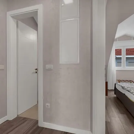 Brotis - With Sea View - Makarska Exklusiv アパート